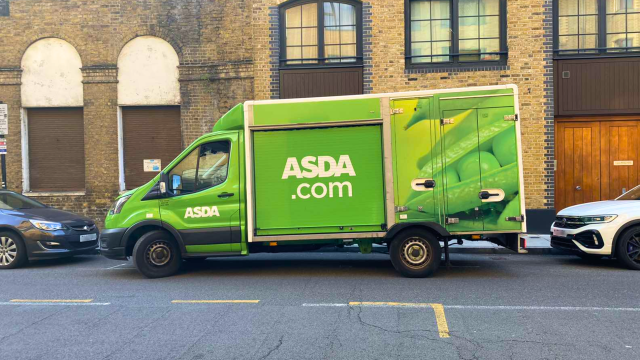 UK: Asda udvostručuje flotu električnih vozila za kućnu dostavu
